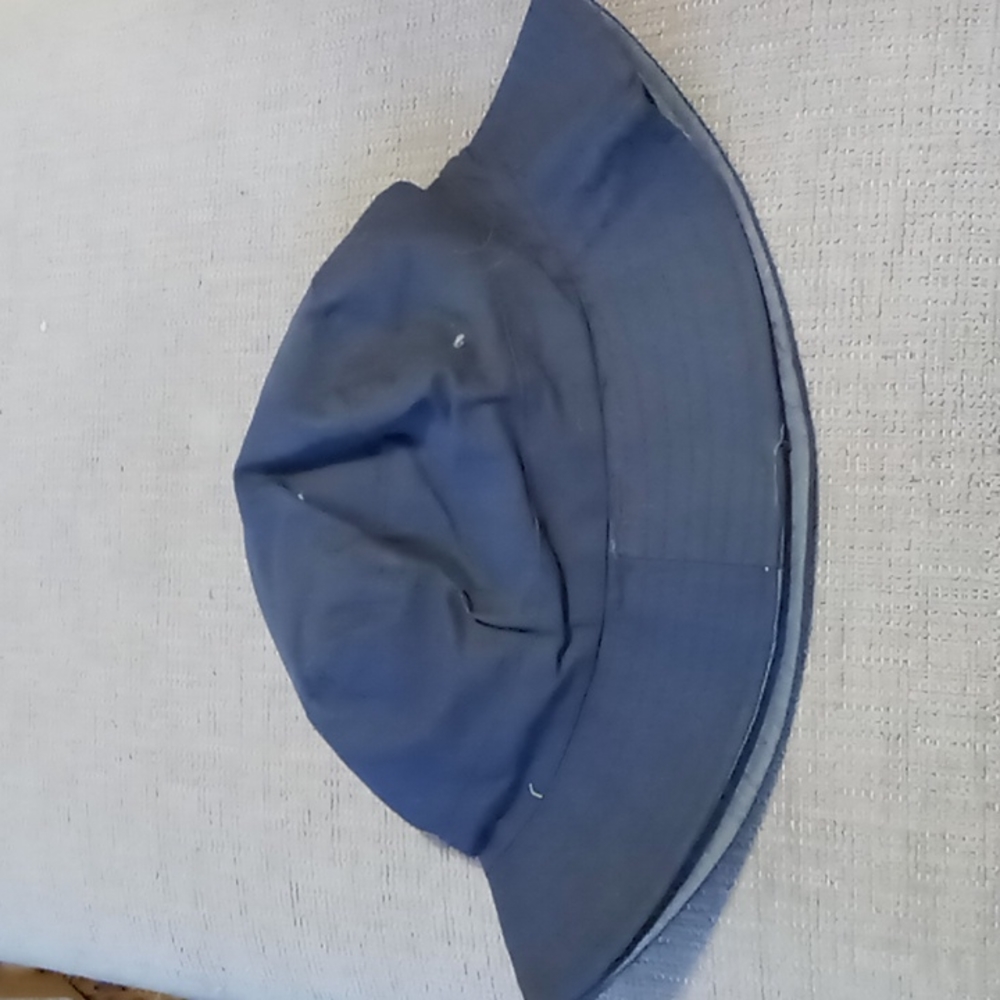 Bucket hat - Picture 2 of 3